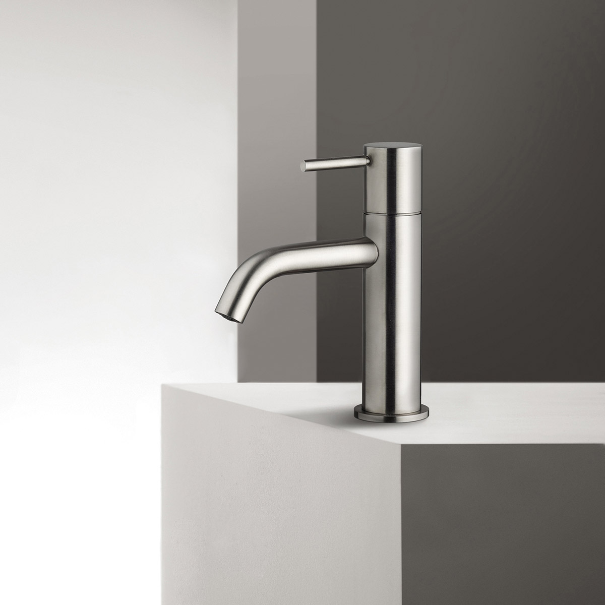 100107 Fantini Nostromo Single Hole Washbasin Mixer